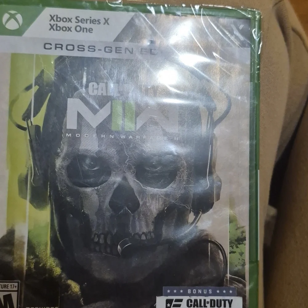 NEW--Call of Duty: Modern Warfare II Cross-Gen Edition -‎ Xbox One / Series X